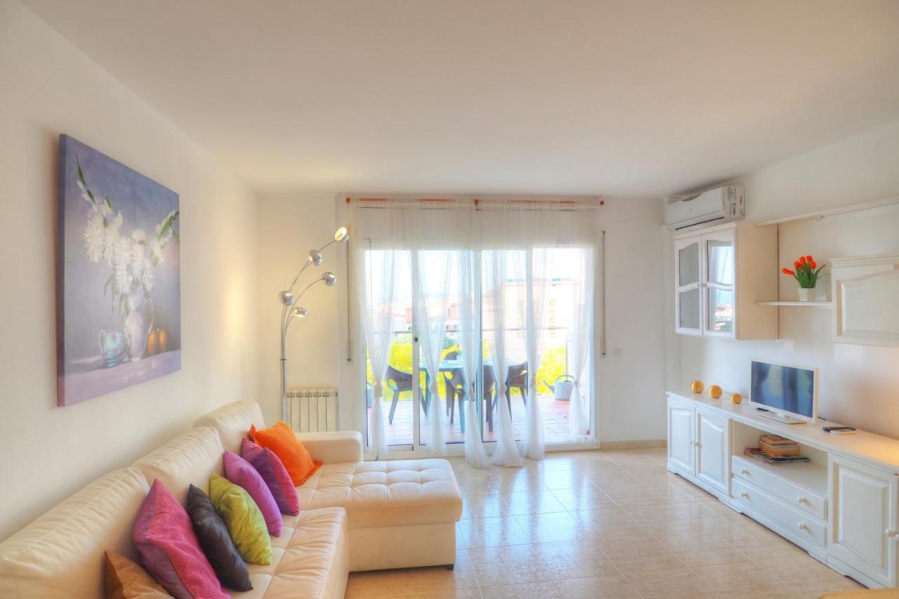 Molins By Hello Homes Apartment *
